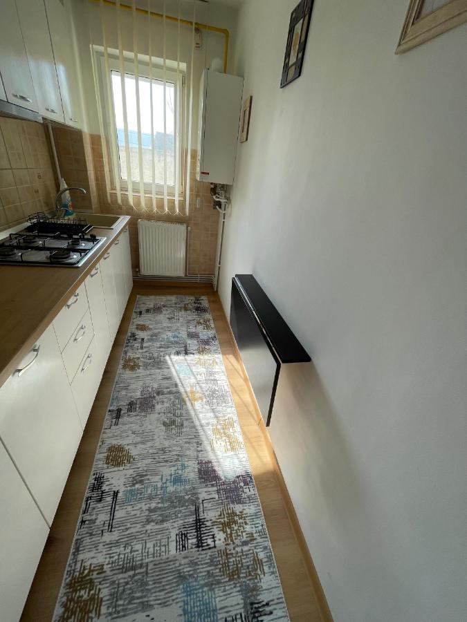 Apartament Cina Husi Εξωτερικό φωτογραφία