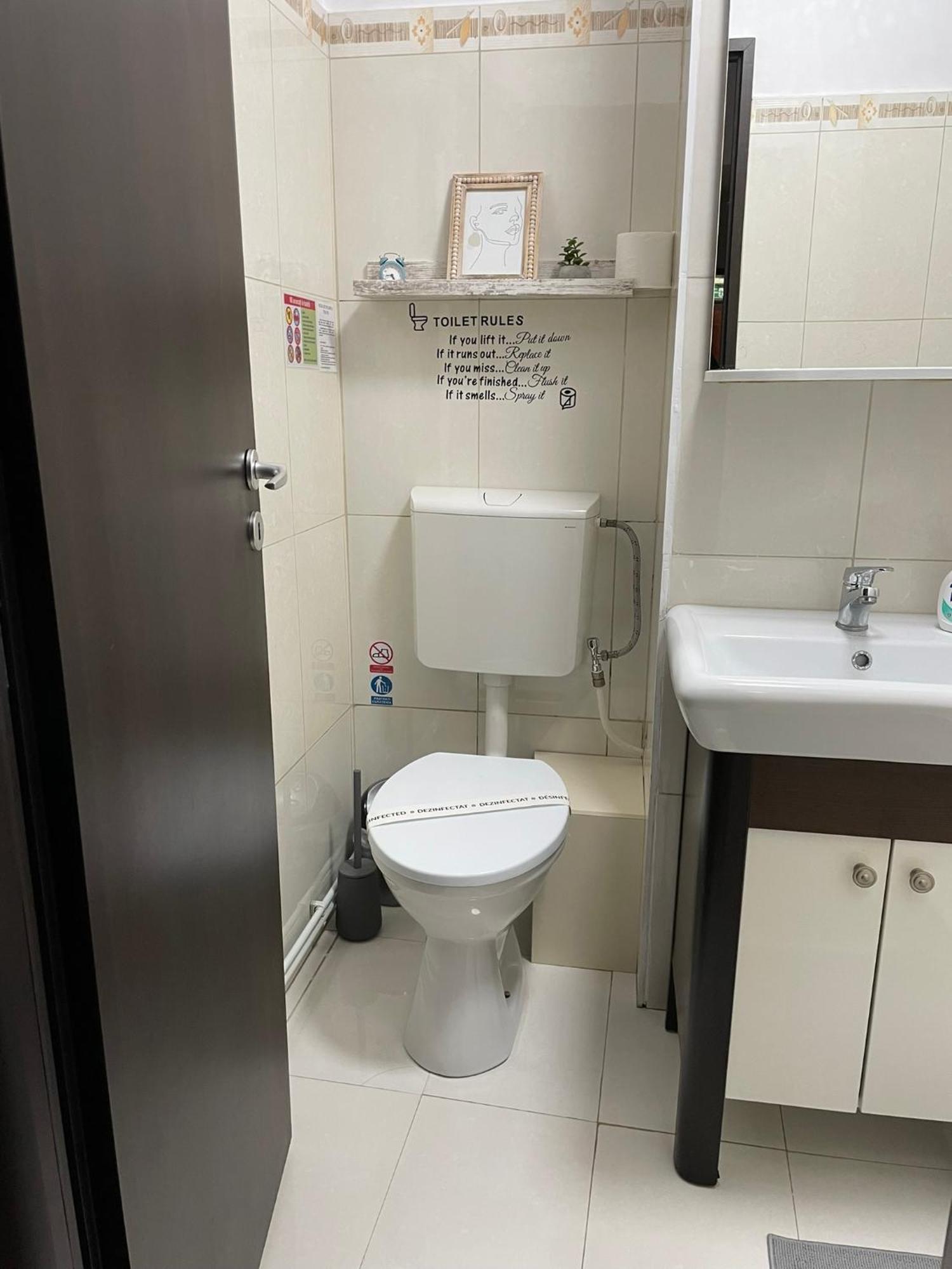 Apartament Cina Husi Εξωτερικό φωτογραφία