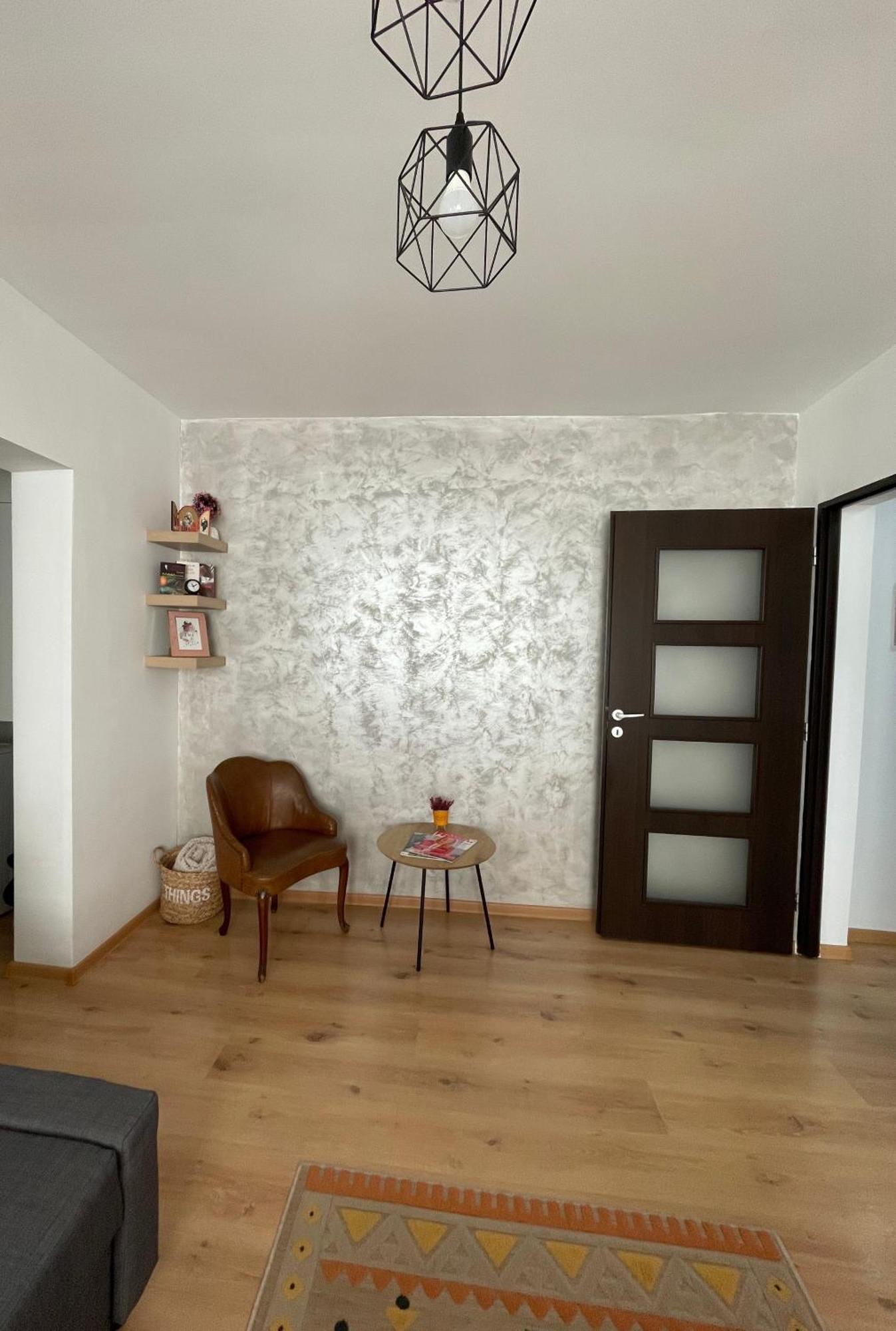 Apartament Cina Husi Εξωτερικό φωτογραφία